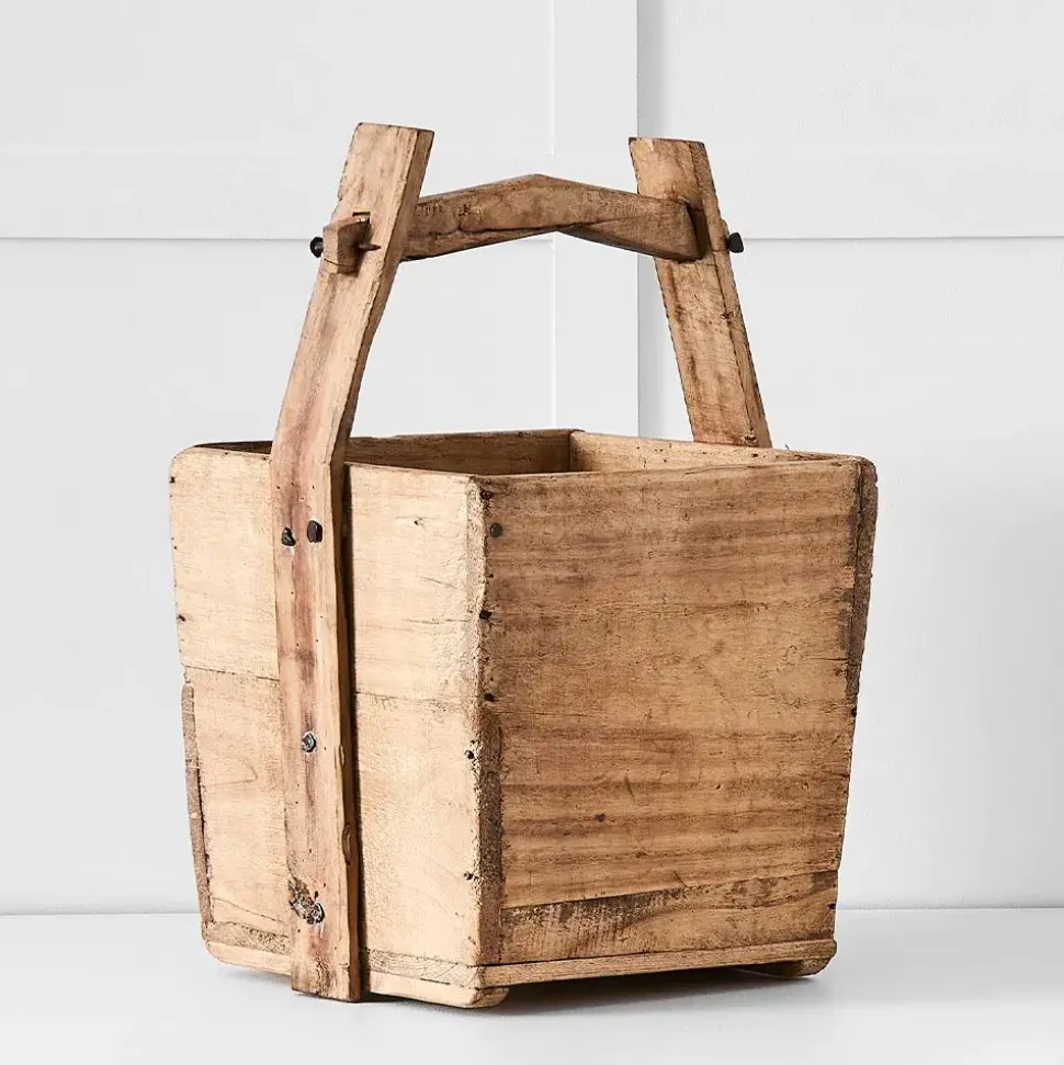 Albany Antique Bucket