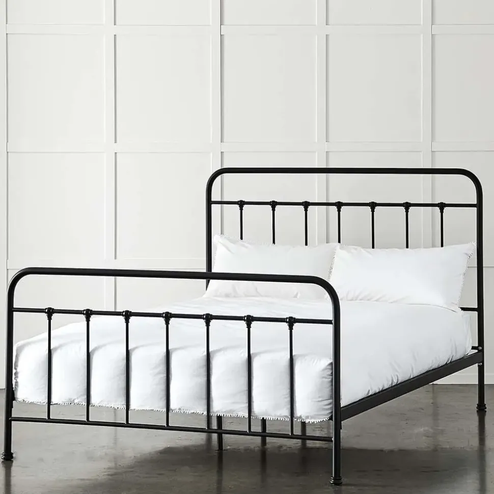 Alexander Queen Bed