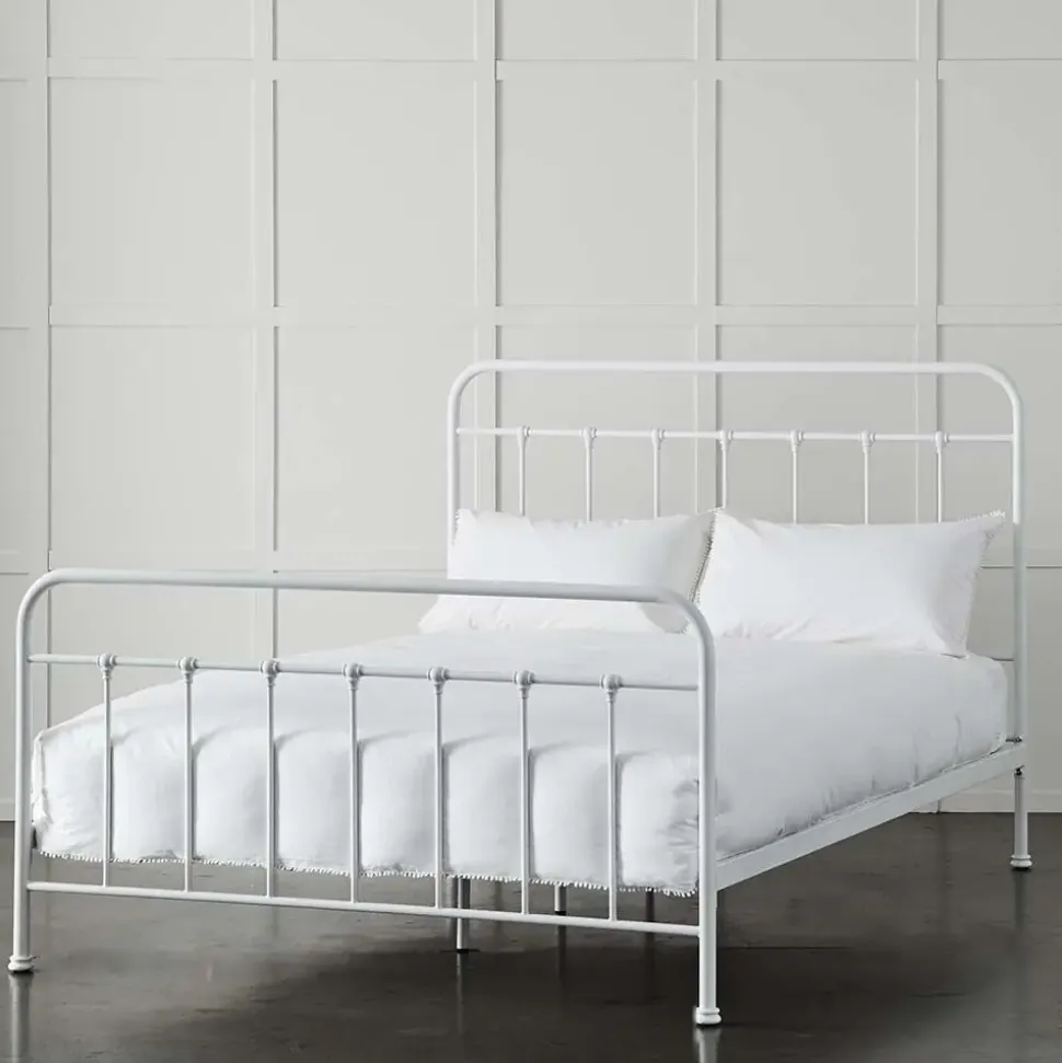 Alexander Queen Bed