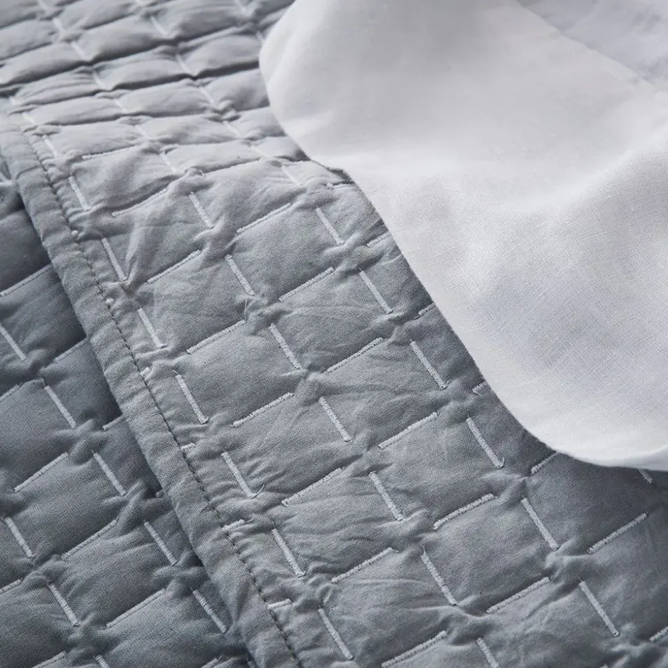 Arabella Coverlet 240x260
