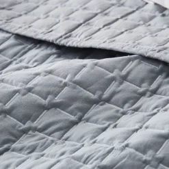 Arabella Coverlet 240x260
