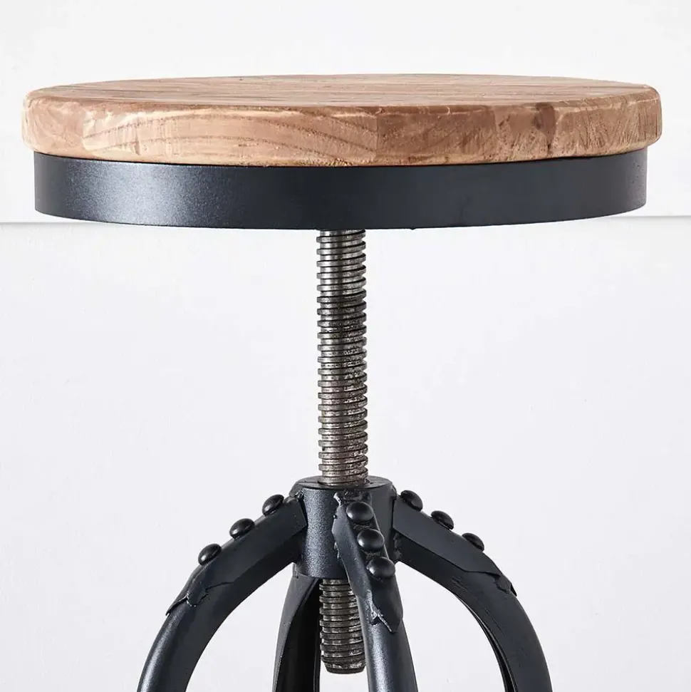 Axle Swivel Stool