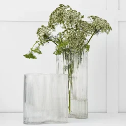 Christa Vase L