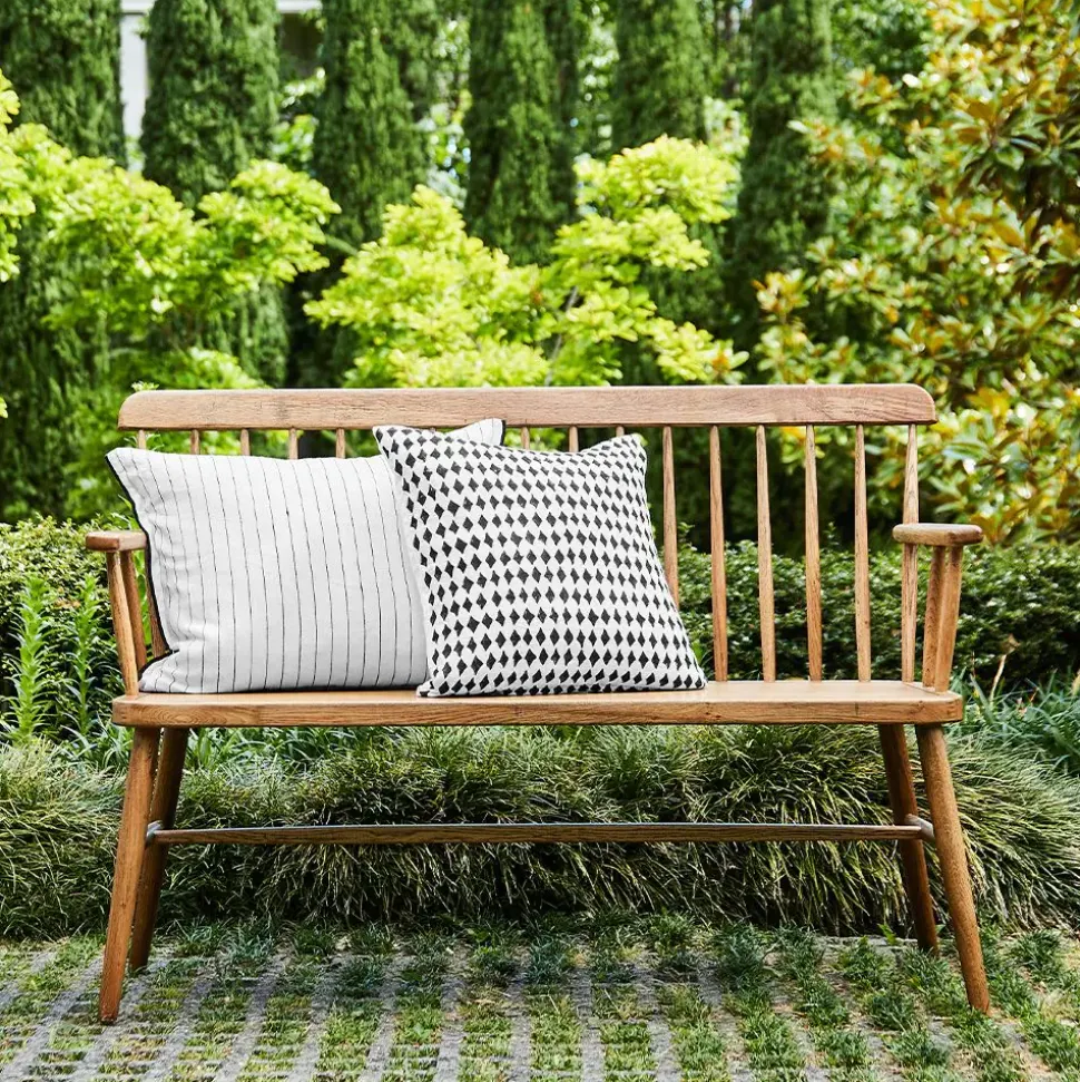Dominic Bench
