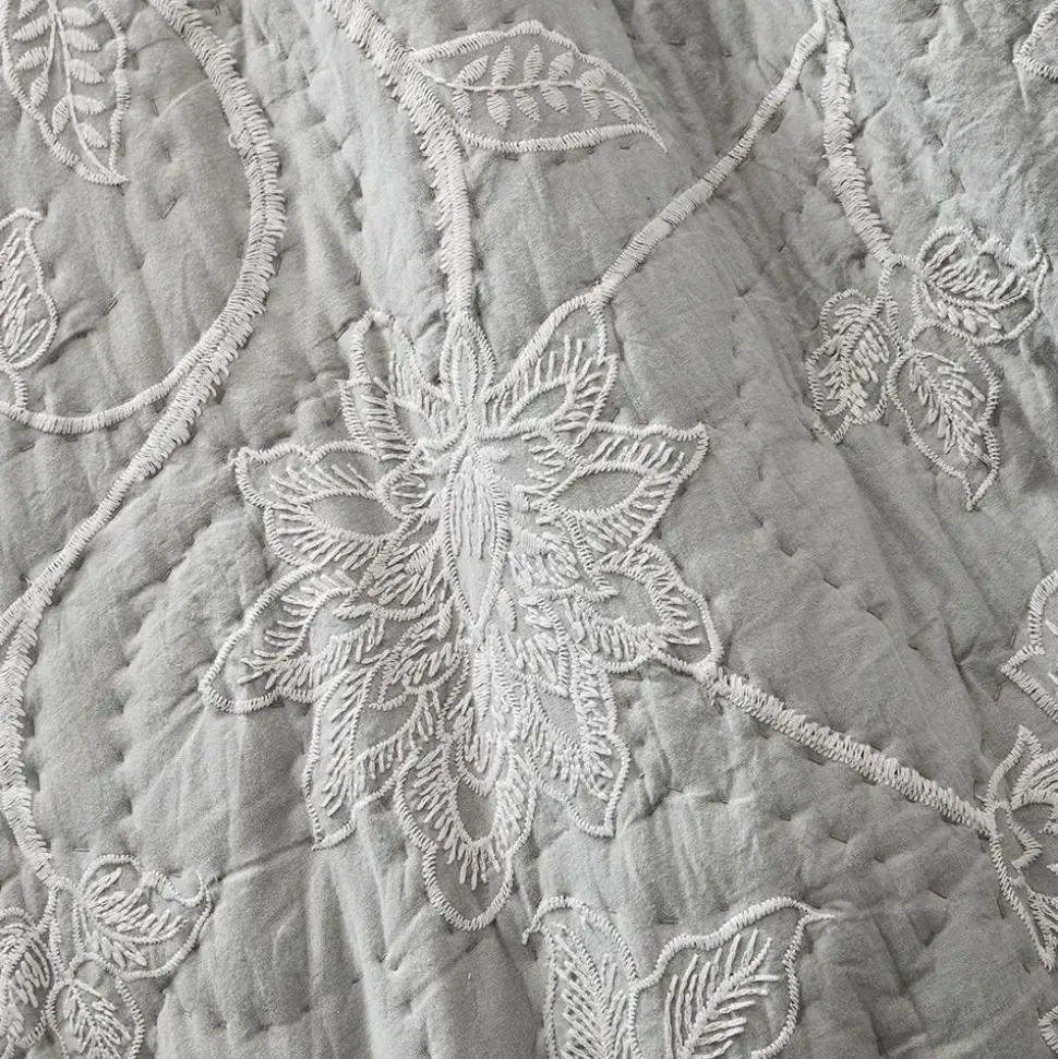 Emmeline Coverlet 240x260