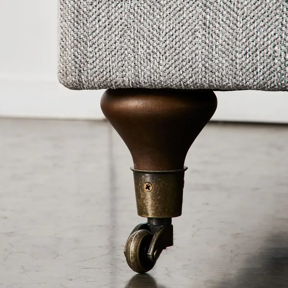 Evelyn Sofa