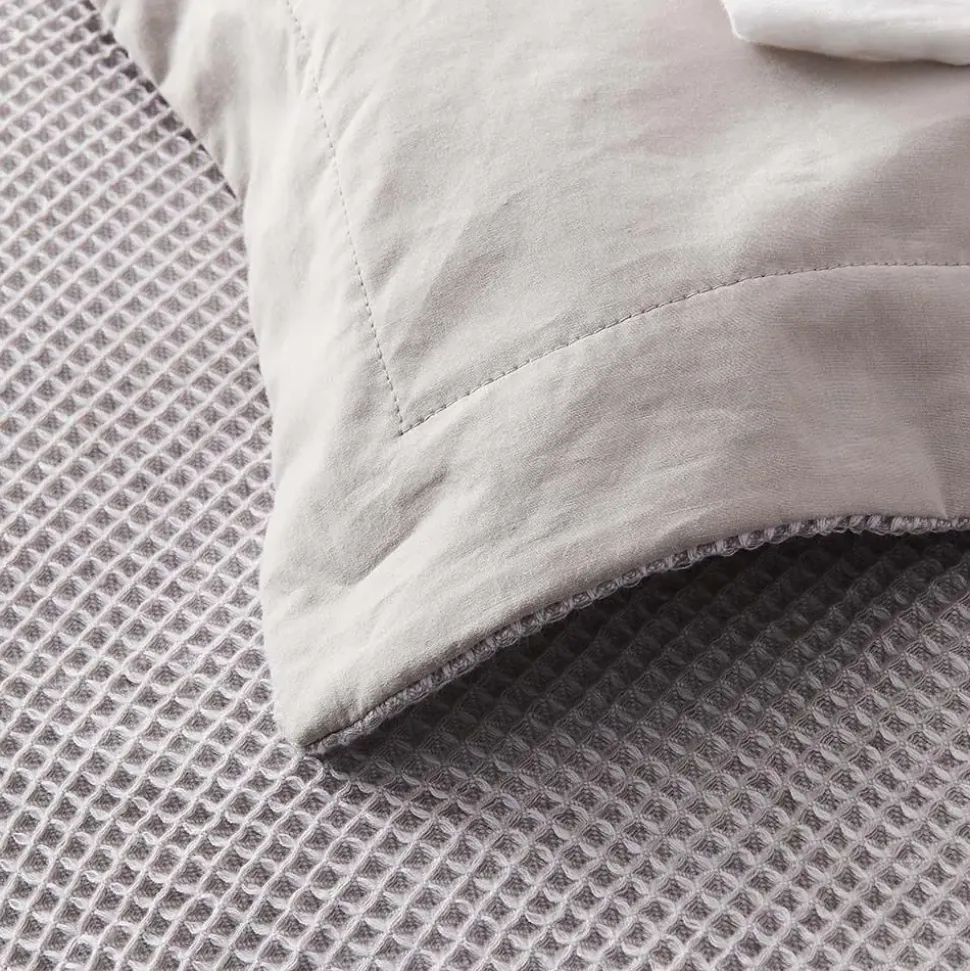 Flemish Quilt Cover - Dove