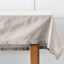 Hayman Tablecloth 150x220