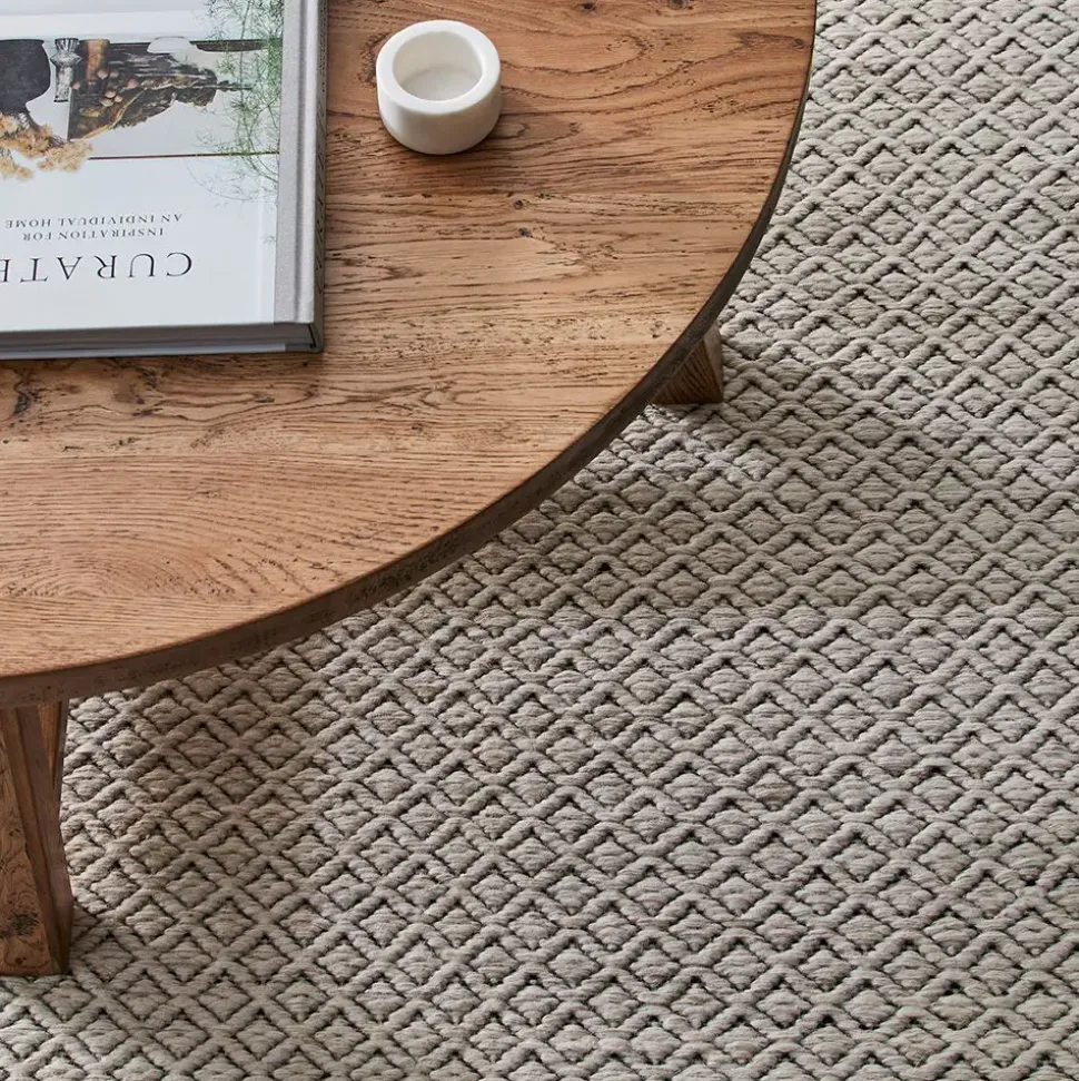 Jivika Rug - Ivory & Black
