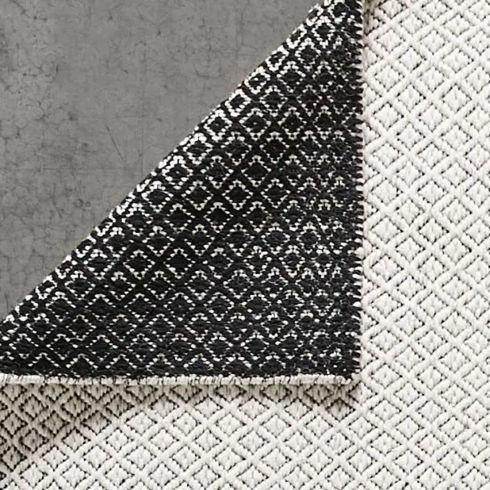 Jivika Rug - Ivory & Black