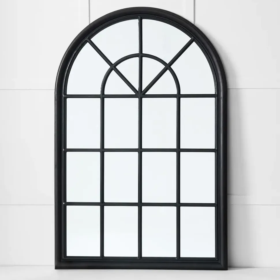 Martinique Curved Mirror