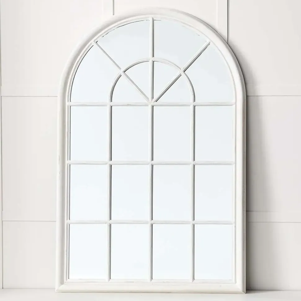 Martinique Curved Mirror