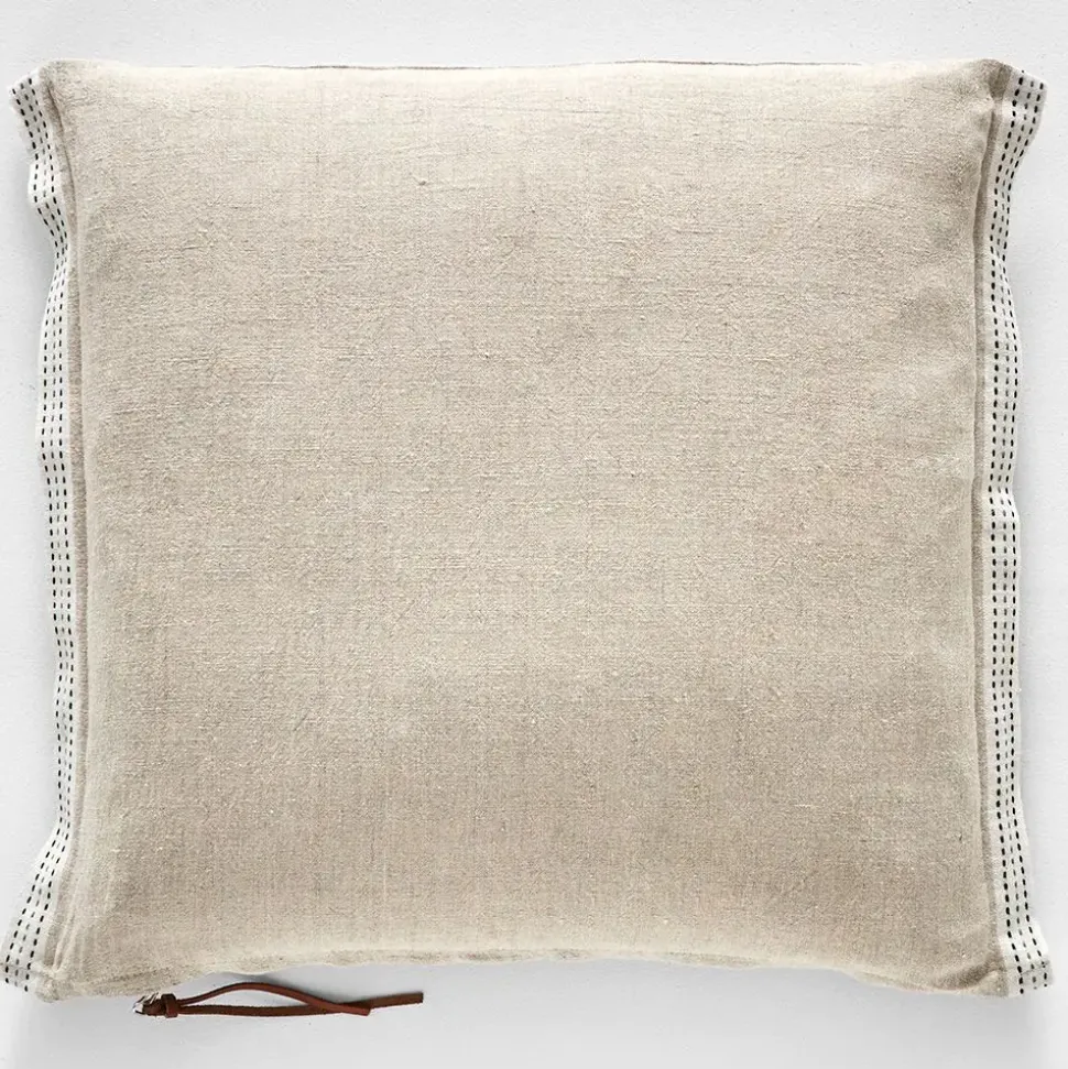 Nazra Cushion 50x50