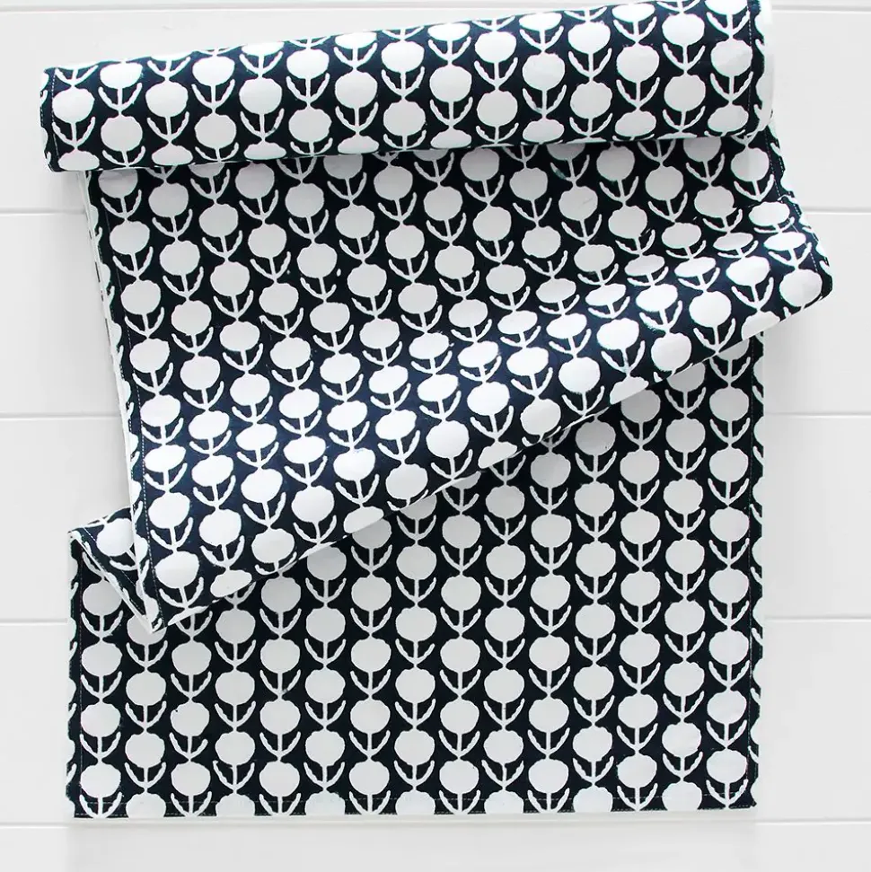 Nikita Table Runner