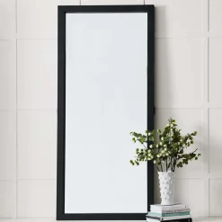 Oscar Mirror
