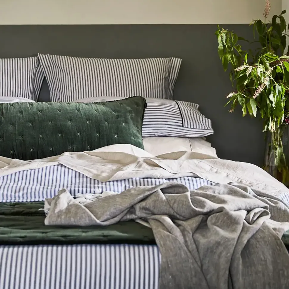 Parish Quilt Cover - Black & white