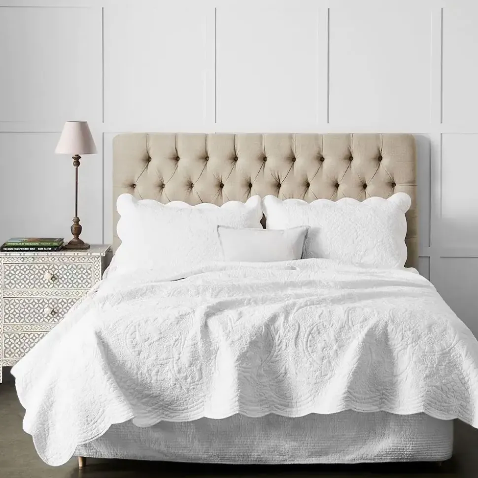 Pembroke Coverlet 240x260