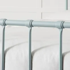 Quinn Queen Bed