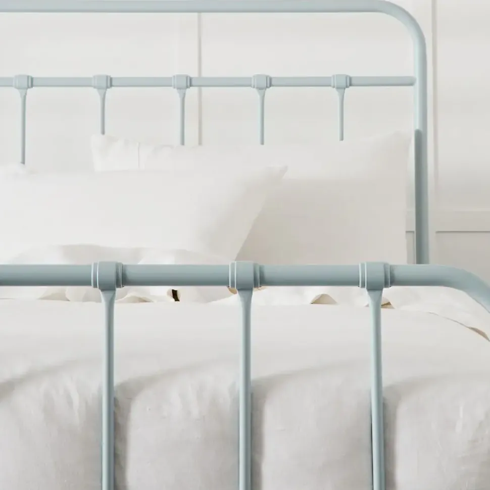 Quinn Queen Bed