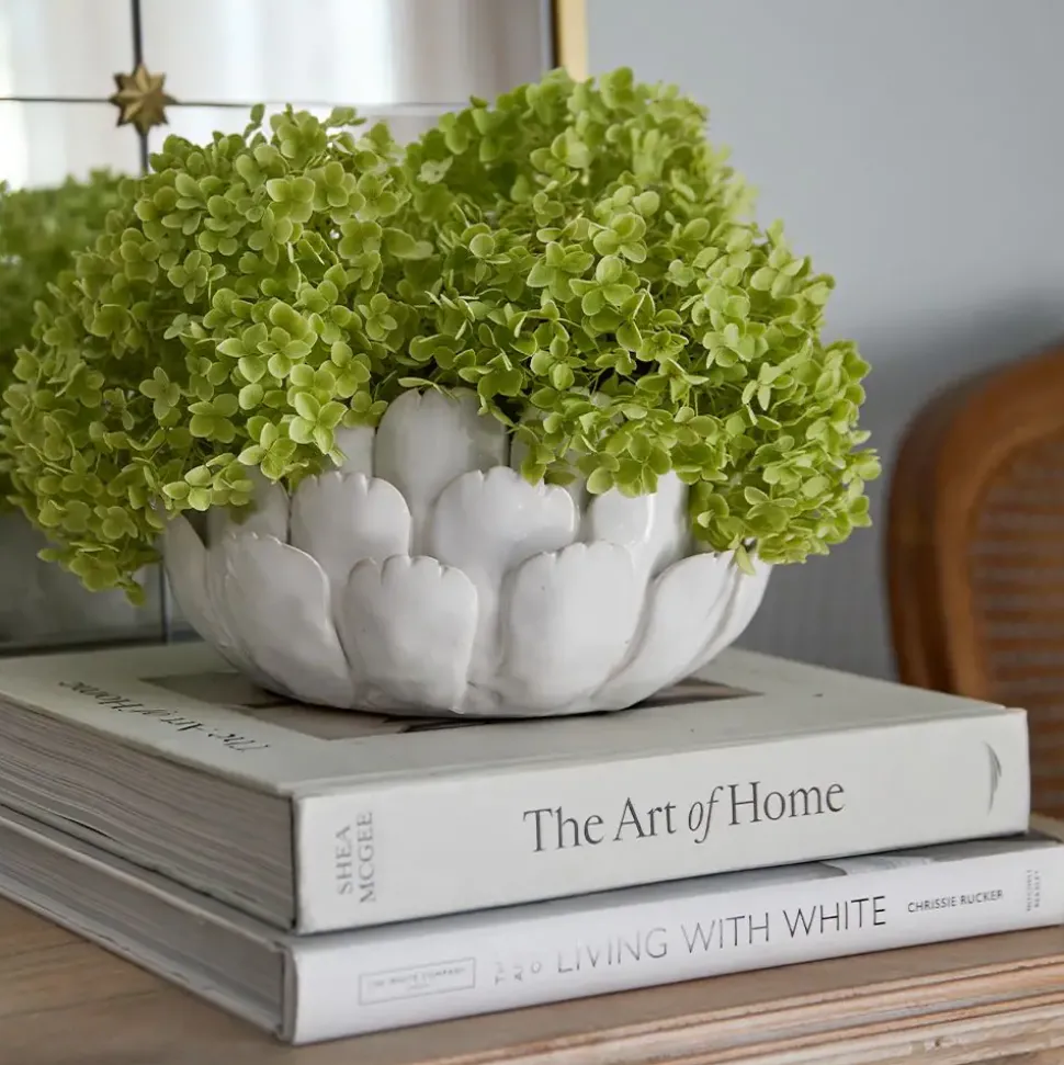 The Art of Living With White